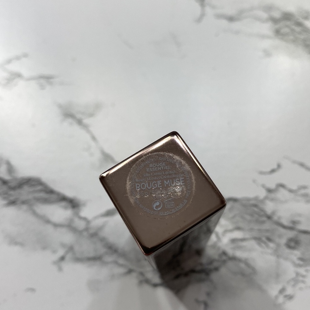 NWOB Laura Mercier silky creme lipstick: rouge muse
No box
Never used - Picture 3 of 3